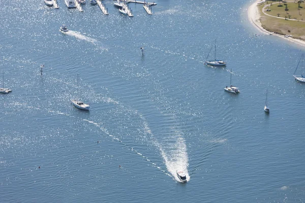 Many boats in deep blue water — Stock Photo, Image