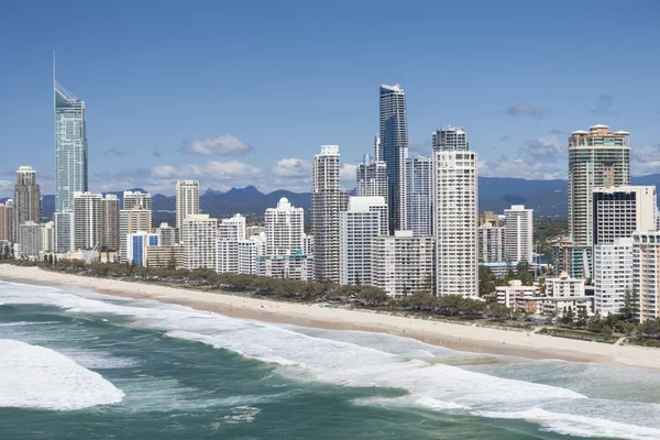 Highrises near beach in Surfers Paradise — Stock Photo, Image