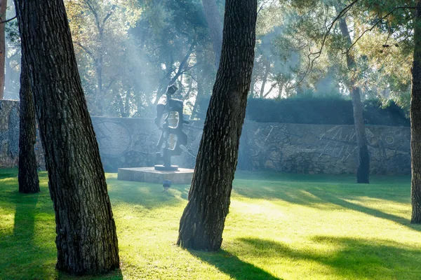 Nice, France - October 22, 2011. Foundation Maeght. Sculpturs in outdoor garden. — Stock Photo, Image