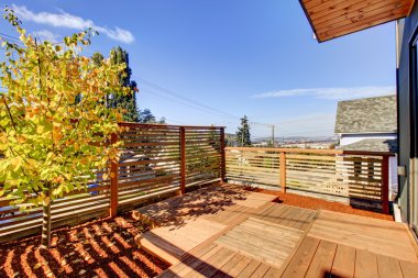 Mükemmel manzaraile nice güverte