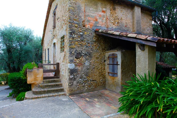 Nice, France - October 17, 2011: Renoir Museum near Nice, France. Cagnes-sur-Mer - village. . The house where Renoir resided during the last years of his life. — Stock Photo, Image