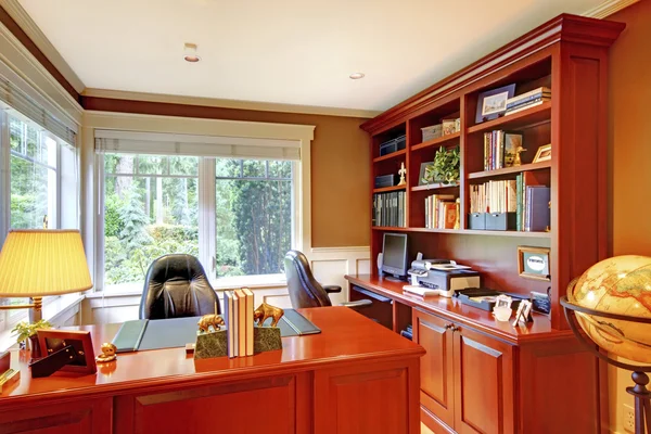 Home office luxury interior with grey walls and wood. — Stock Photo, Image