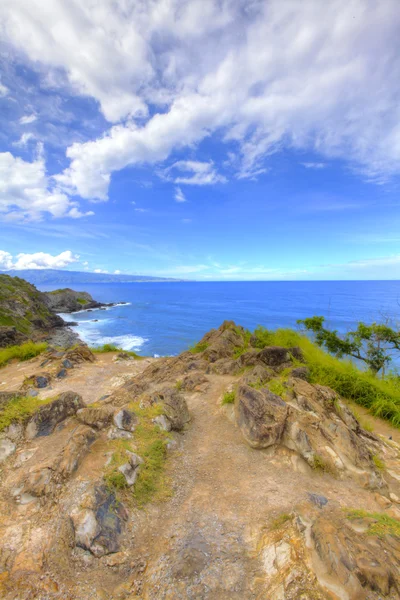 Costa tropical com vista mar e ilha — Fotografia de Stock