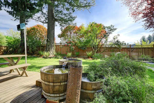 Cocina con encimera madera piso y granito — Foto de stock © iriana88w