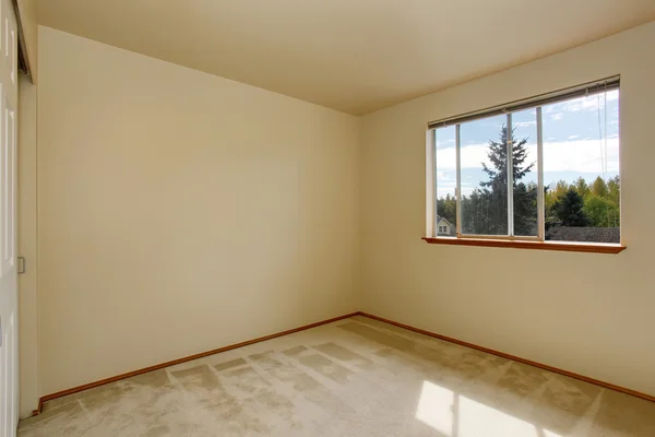 Empty room interior with carpet floor — Stock Photo, Image