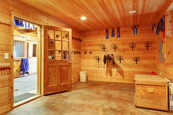 Beautiful clean stable horse barn. Storage room. — Stock Photo, Image