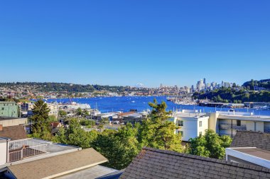 Panoramik manzaralı sahil şeridine Yatlar Port.