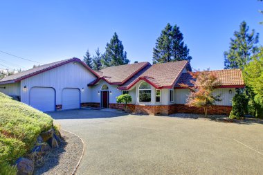 Mavi Ev tuğla ile itiraz frenlemek döşeme