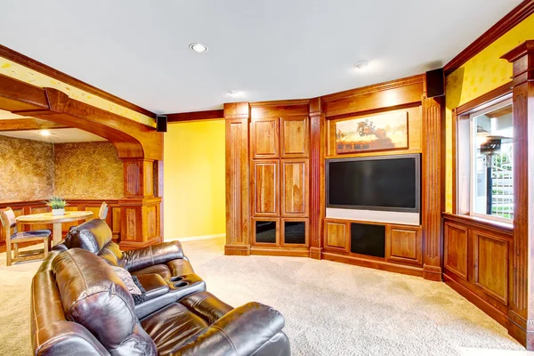 Open floor plan. Living room connected to dining area. — Stock Photo, Image