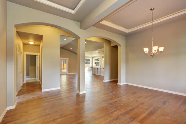 Awesome entrance hall of brand new house. — Stock Photo, Image