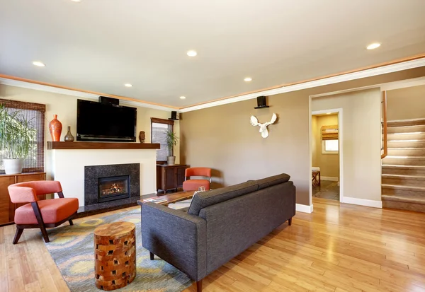 Sala de estar conceito aberto na casa de estilo artesão americano — Fotografia de Stock