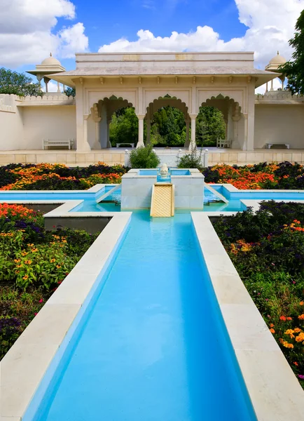 HAMILTON, NZ - FEBRUARY 25, 2015: Indian Char Bagh Garden in Hamilton Gardens — Stock Photo, Image