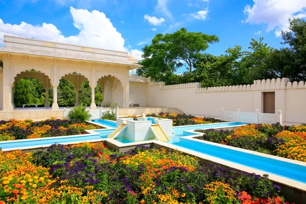 HAMILTON, NZ - FEBRUARY 25, 2015: Indian Char Bagh Garden in Hamilton Gardens — Stock Photo, Image