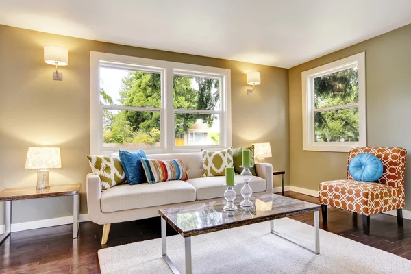 Modern furnished living room interior with hardwood floor — Stock Photo, Image