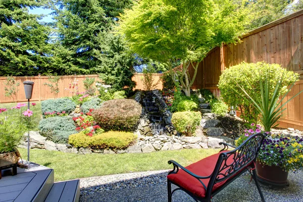 Beautiful landscape design for backyard garden — Stock Photo, Image