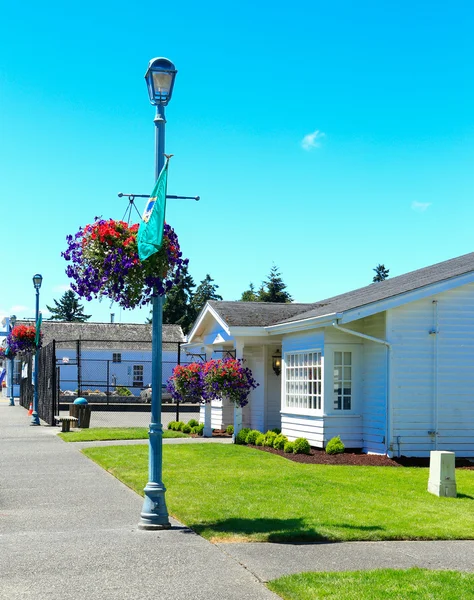 American architecture. Historical street in Steilacoom town. — Stock Photo, Image