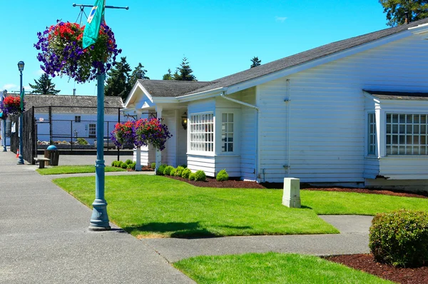 Arquitectura americana. Calle histórica en Steilacoom ciudad . — Foto de Stock