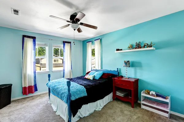 Brillante azul niñas habitación interior — Foto de Stock