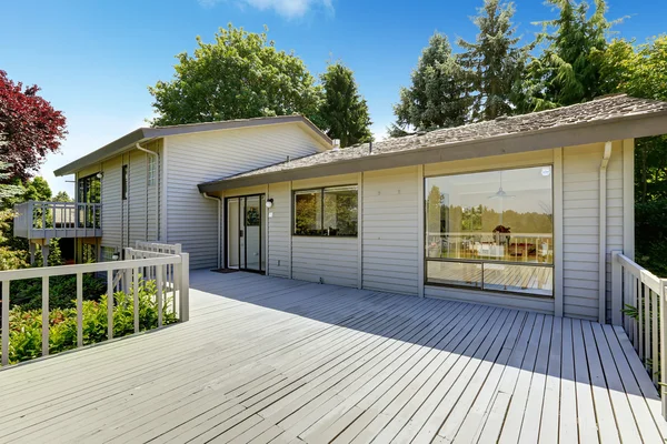 geniş grev güverte 