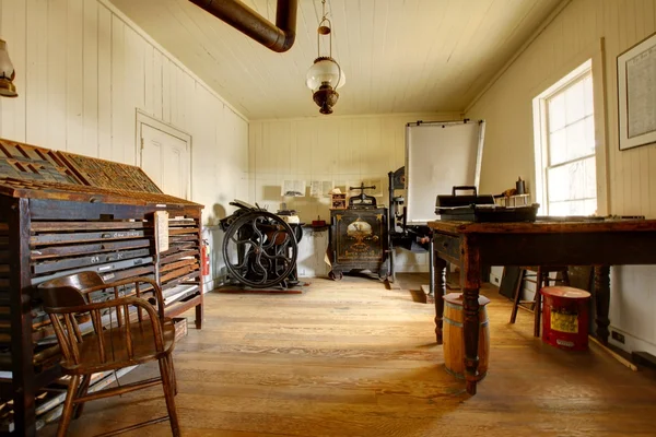 Antique exhibits in San Diego's haunted house. Whaley House Muse — Stock Photo, Image