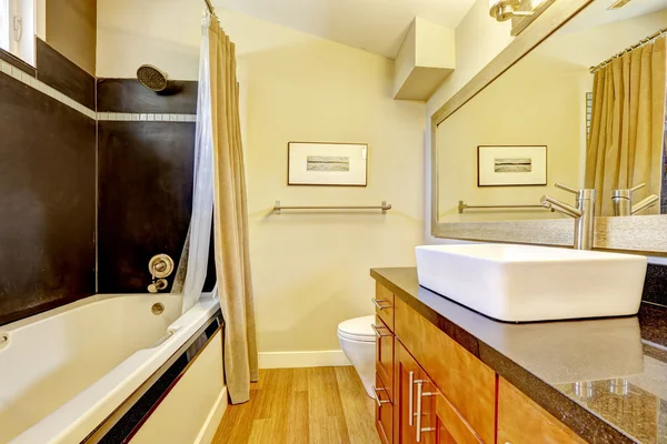 Bathroom with black wall trim — Stock Photo, Image