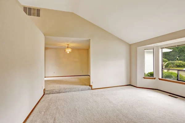 Empty house interior with open floor — Stock Photo, Image