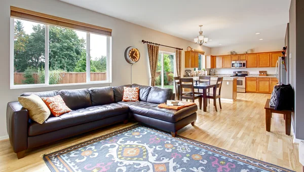 Living room and kitchen with dining area — Stock Photo, Image