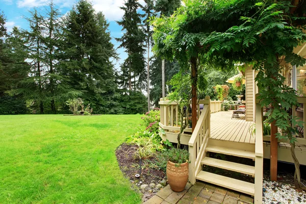 Walkout deck with stairs — Stock Photo, Image