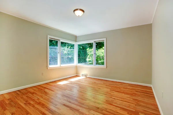 Empty master bedroom interior — Stock Photo, Image