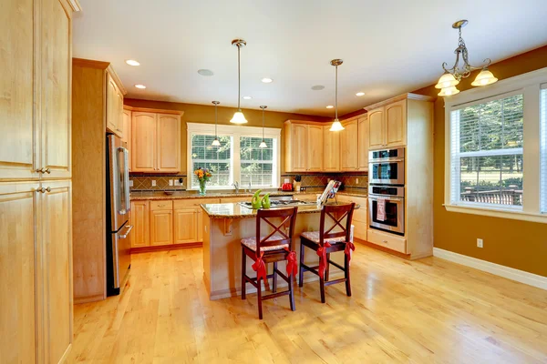 Kitchen room with maple storage combination — Stock Photo, Image