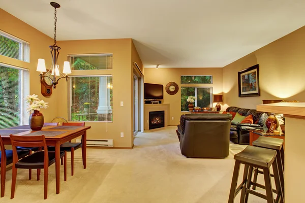 Modern dinning room living room with carpet. — Stock Photo, Image