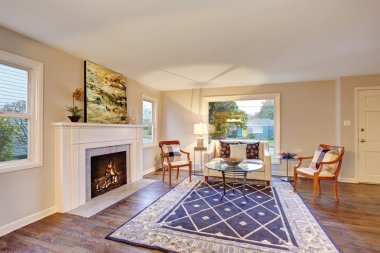 Nice harwood living room with decor.