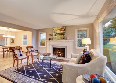 Nice harwood living room with decor.