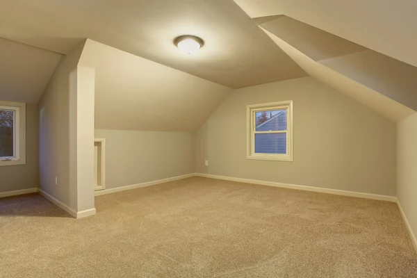 Large bedroom with carpet. — Stock Photo, Image