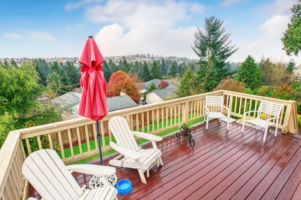 Großer Balkon mit Aussicht. — Stockfoto