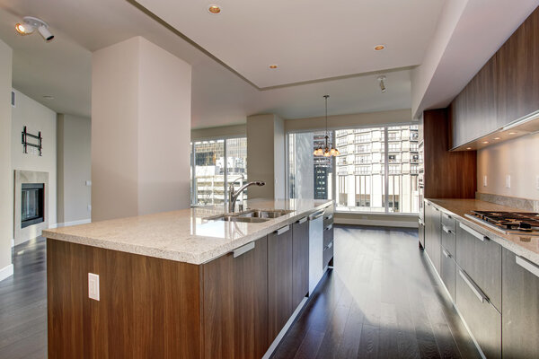 идеальная современная кухня с деревянным полом
.