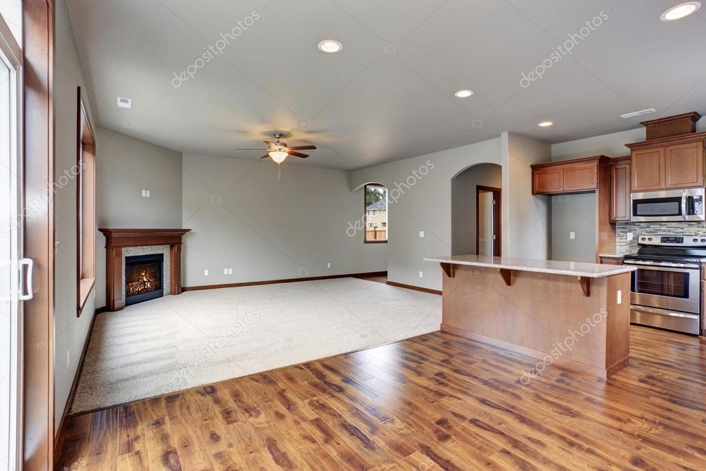 Nuevo sin amueblar salón comedor con chimenea — Fotos de Stock ... Nuevo sin amueblar salón comedor con chimenea — Fotos de Stock ...