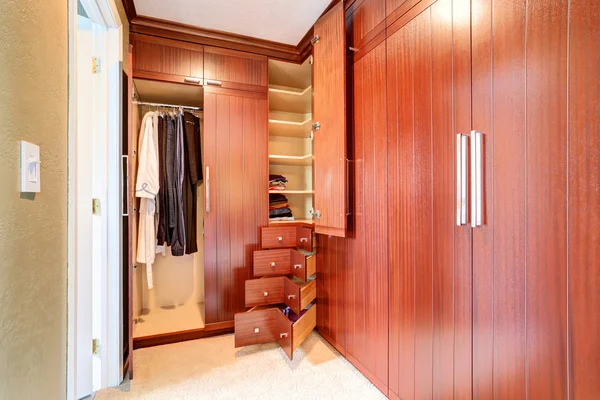 Luxury closet in master bedroom. — Stock Photo, Image