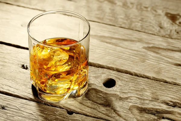 威士忌加冰块 — 图库照片