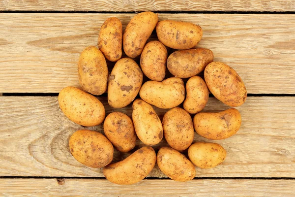 Rå baby potatis — Stockfoto