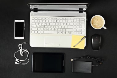 Resepsiyon becerikli alet ile 