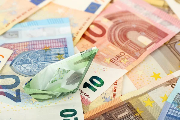 Euro dinero barco —  Fotos de Stock