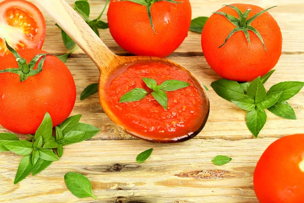 Fresh tomato sauce — Stock Photo, Image