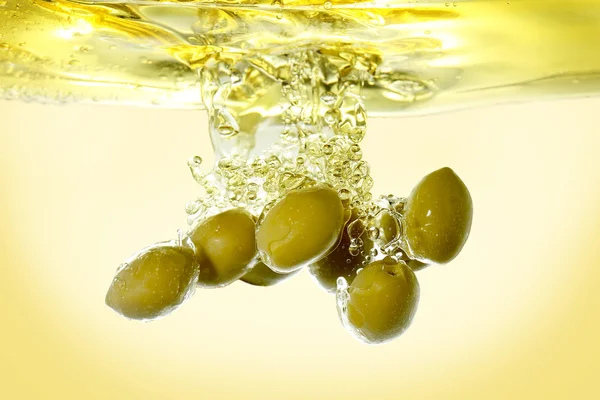 Olives in oil — Stock Photo, Image