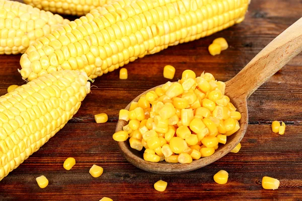 Sweet corn on table — Stock Photo, Image