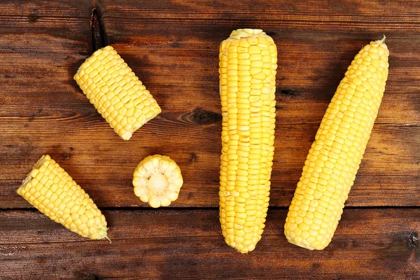 Corn on wood — Stock Photo, Image