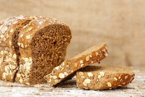 Whole grain bread — Stock Photo, Image