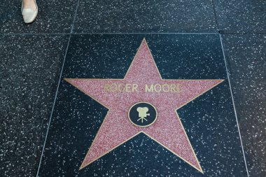 Roger Moore Hollywood yıldızı