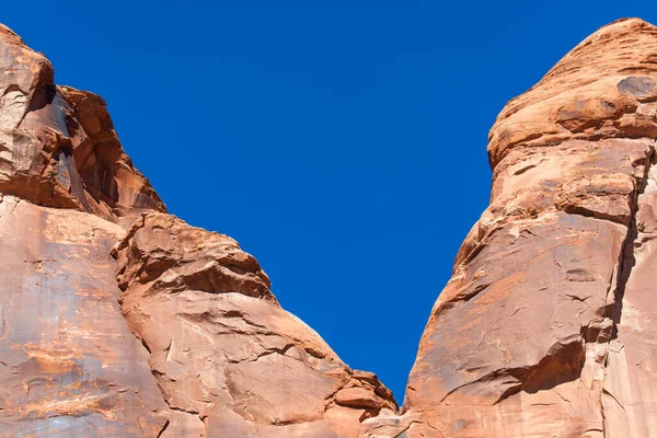 Oude Zandstenen Muren Van Glen Canyon Tonen Erosie Scheuren Tegen — Stockfoto