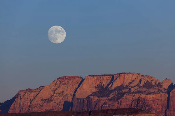 Pleine Lune Levant Sur Les Montagnes Spectaculaires Parc National Sion — Photo